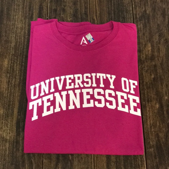 🛑SOLD🛑💗Breast Cancer Awareness - UT shirt🧡🏈 - Picture 1 of 5